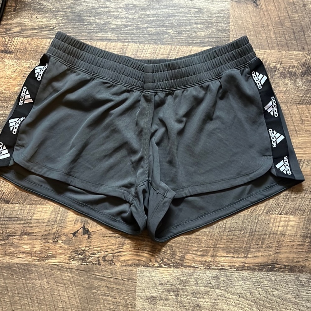 Charcoal gray athletic shorts! Size medium and in great condition!